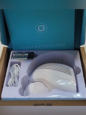 NEW TAO Clean Ona Orbital Facial Brush System & UV Sanitizing Station